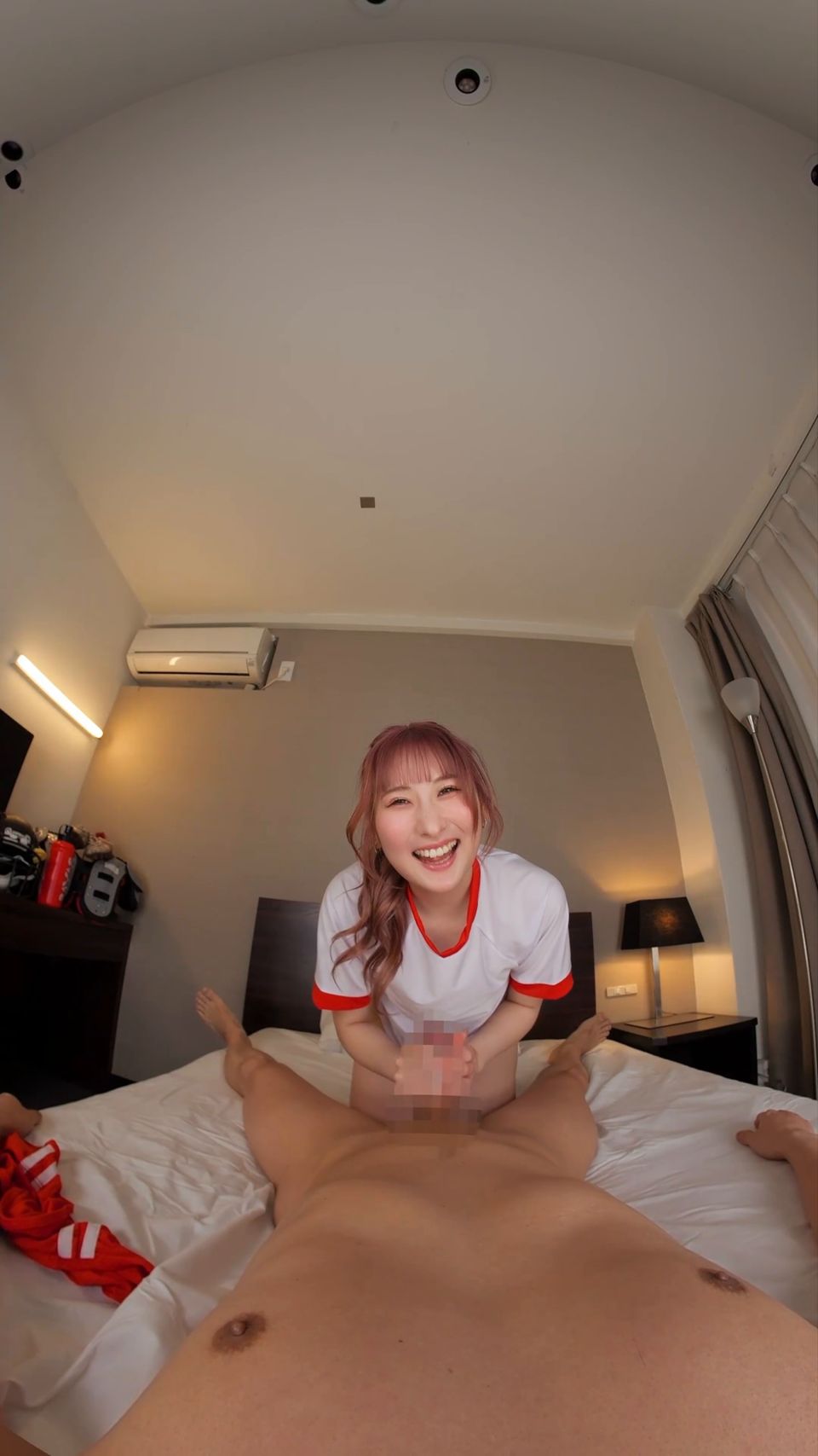 KIWVR-784 【VR】【8K】【究極にあざとい素人女子大生】某一流大学アメフト部員を誘う他校在学の女子マネージャー じゅん（20歳） 末広純