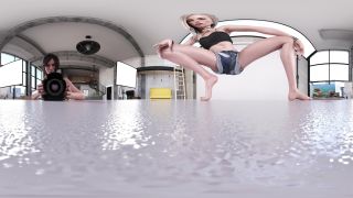 Vr giantess vid-8