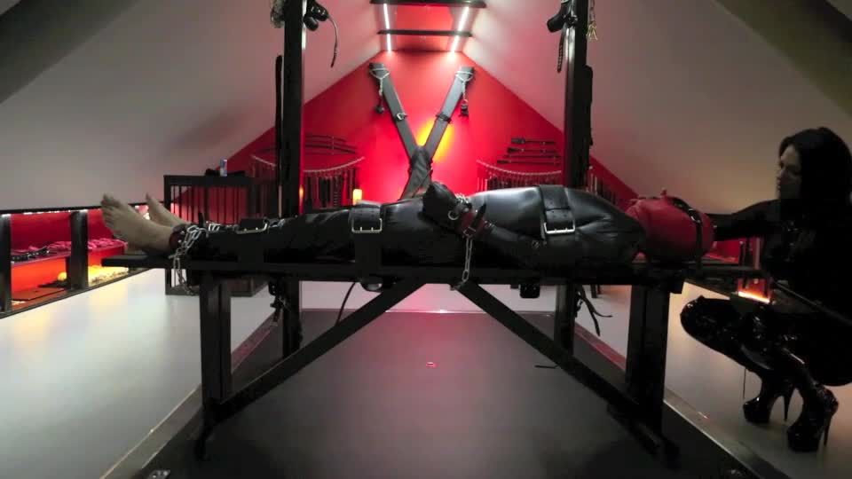 video 31 Danish Femdom - Latex slave maintained - diaper fetish - femdom porn holly bdsm