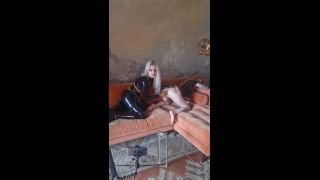 Video Mistress Mercy (@mistressmercyxoxvip) CLIP  1100hjsj00w8seawg...-1