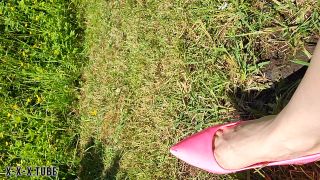  Shoe Fetish high heels, outdoors, shoe & boot worship, shoe fetish, dirty shoe pink heels stuck in mud Manyvids  Goddess Vanessa -4