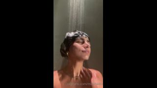 Onlyfans - Miakhalifa - When you want to be sexy but it doesnt line up with your hair wash day - 16-01-2021-5