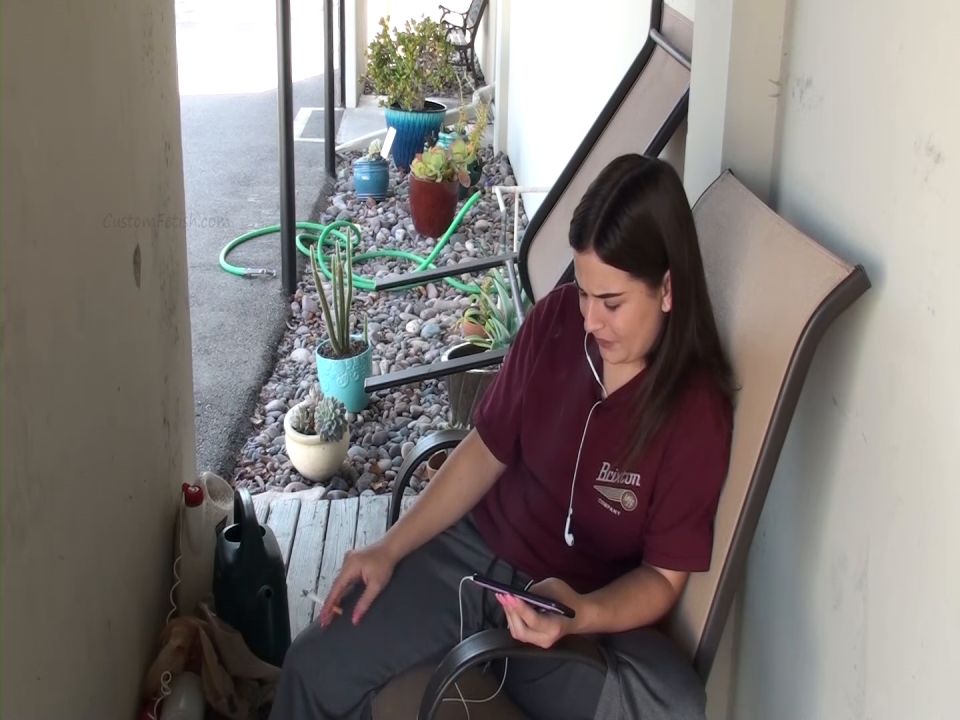 Custom Fetish - LaLa Smokes After Fetish Shoot - Fetish