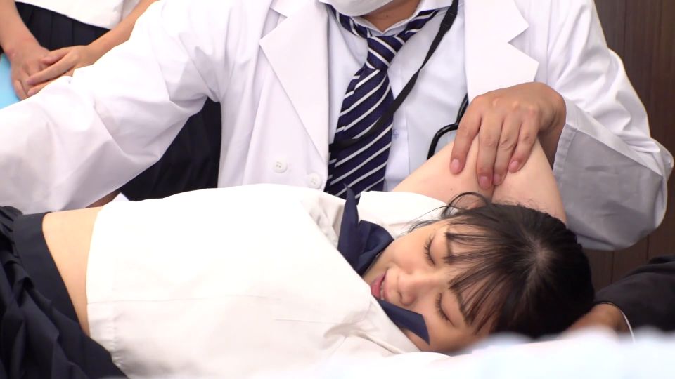 ZOZO-240 羞恥！新入生春の発育身体測定＆健康診断～白石なぎさ編～