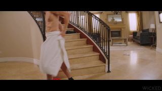 [Wicked] Jennifer White And Stella Luxx [06.27.25] [1080p]-9