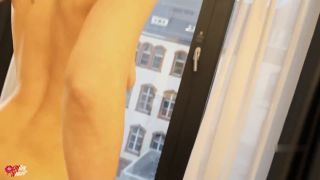 [K2S.CLUB] Miley-Weasel - WTF - Fremder Typ in meinem Zimmer fickt mich direkt am Fenster - J... - FullHD 1080P-5