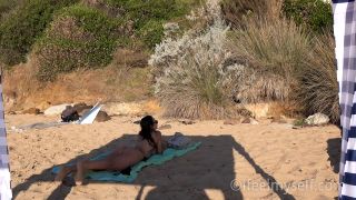 WHO WANTS TO WATCH BY ANA_B ............................................ 31 MAY  2025.-1