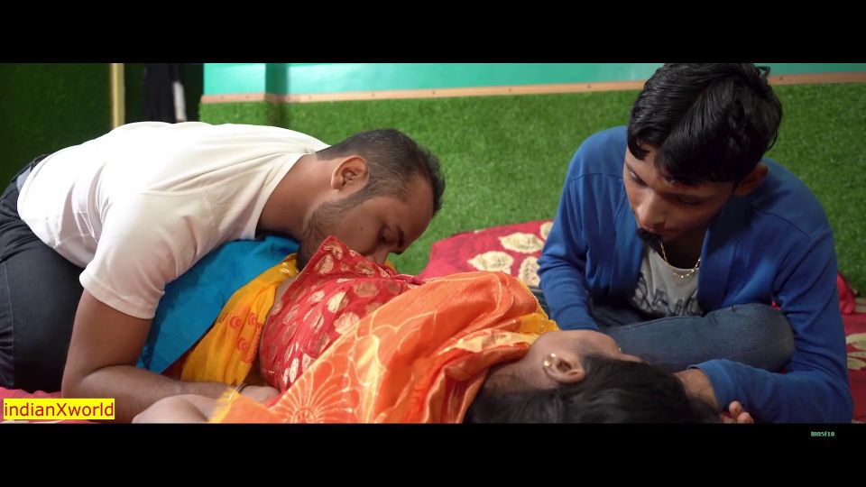 18yrs village wife paying room rent hindi best wife sharing sex.