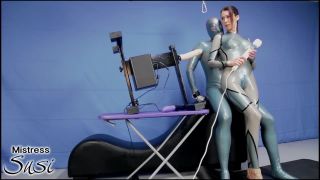 Mistress Susi aka Rubber Lady – Fuckingmachine Mouth Fucking Webcamshow latex -8