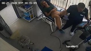 [sexeclinic.com] Movie where mother carrys daughter to gyno for first exam-8