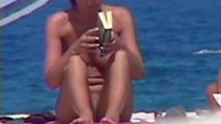 Coccozella-SiteRIP 0205-sandfly-nudism-5-3