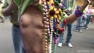 Wild Party Girls Mardi Gras Scene 8-3