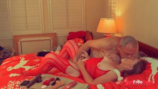 Granny Carmen Claus My Last Cheating Christmas Elf Fuck and Santus Interruptus 12 19 2024 CAMS14-2