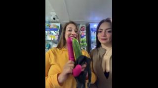 Mady Gio Mady Gio Teases Her Colossal Juggs in Steamy Video amateur porn-2