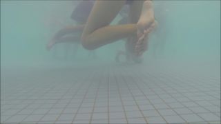 Online Tube Voyeur Under the water in the swimming pool - voyeur-1