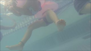 Online Tube Voyeur Under the water in the swimming pool - voyeur-5