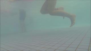 Online Tube Voyeur Under the water in the swimming pool - voyeur-6