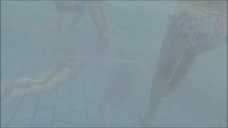 Online Tube Voyeur Under the water in the swimming pool - voyeur-9