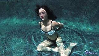 SexUnderwater e0935 Mi Ha Photo Shoot (mp4)-1