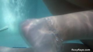 Roxy Raye rr FunUnderwater-9