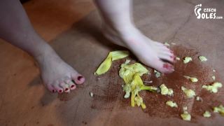Czech SolesBig BBW Girl Crushing Fruits And You With Her HUGE Feet (Foot Fetish,Soles) - 1080p-2