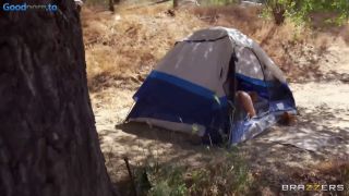 6258 Kylie Rocket, Lala Ivey - Camping, Pranking And Fucking-3