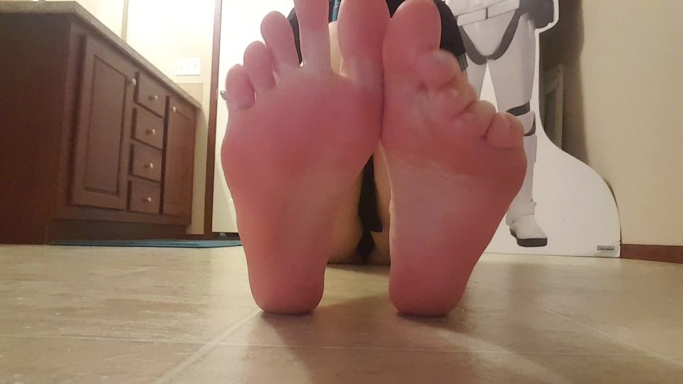 Porn online Foot JOI – Frostyprincess – Sch00l Girl Oils Feet