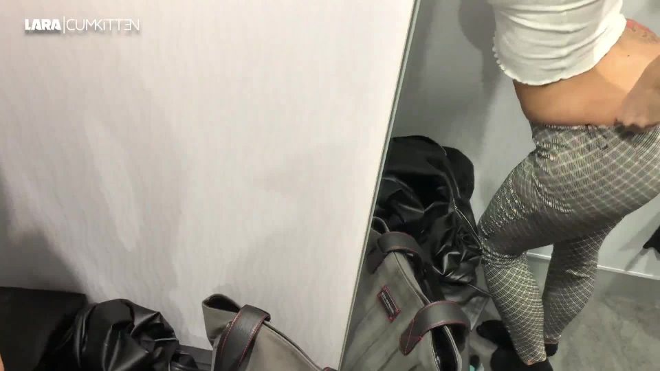 free adult video 36 Lara-CumKitten – Public spontan in der Umkleide - lara cumkitten - public femdom in mainstream