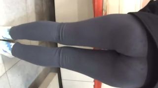 Super tight pants show a panty  line-8