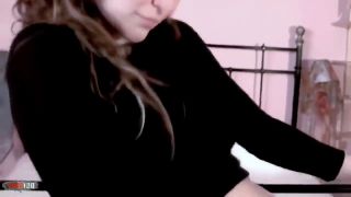 Y Pussy Tina: Cute Tina Masturbating on Her Bed-1
