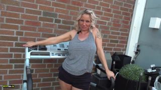 – sweetpinkpussy – Nachbar gefickt – Es stellt sich raus er ist ein Spanner - German-2