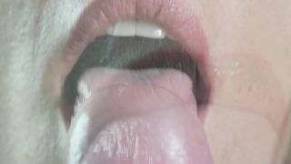 [Amateur] Close up sensual tongue blowjob-2