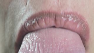 [Amateur] Close up sensual tongue blowjob-3