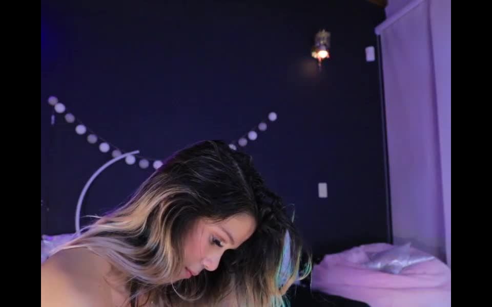 becca_-201902150423