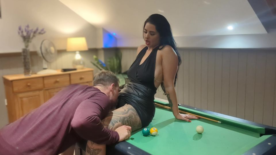 QueenieGeeVIP - Fucked on the Pool Table - Highheels