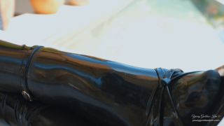 [K2S.CLUB] Young Goddess Kim - Training at the Temple (4K) - 4K 2160P-4