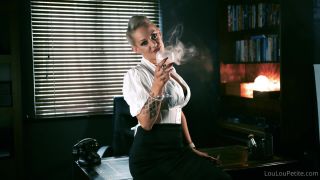 LouLou Petite Louloupetite - smokey sunday slomo smoke wtach me smoke slowly my vip members get sent every video 12-09-2021-4