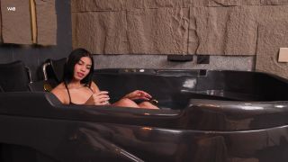 [Watch4Beauty] Sofia Water Bath Backstage [11.23.25] [1080p]-9