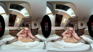 online clip 42  reality | The Good Neighbor – Keira Flow 4K | virtual reality-1