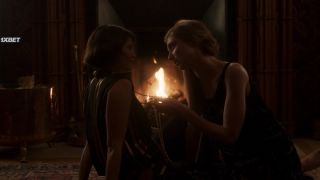 Elizabeth Debicki, Gemma Arterton - Vita!!!-7