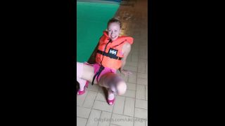 UKCuteGirl () Ukcutegirl - making life jackets sexy since 04-11-2020-7