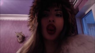 Fur fetish and smoke - Princess18-9