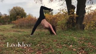 [Amateur] Naked outdoor training with a yoga teacher LeoKleo-2