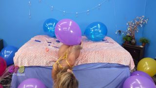 Custom Fetish - Chelsie Nail Pops 1st Time - Fetish-4