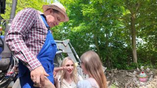 [K2S.CLUB] Micky_Muffin - Outdoor Dreier im Dirndl - FullHD 1080P-2