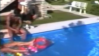 Laoura - BTS - swimming pool and 4 boys Teen-9