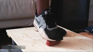 Trample shoejob - nylon footjob.-2