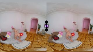 VR Solo Orgasm: Russian Teen Mia on Oculus Vive Toys 3584p-1