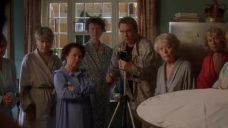 Helen Mirren, Celia Imrie, Julie Walters, Penelope Wilton – Calendar Girls (2003) HD 1080p!!!-5