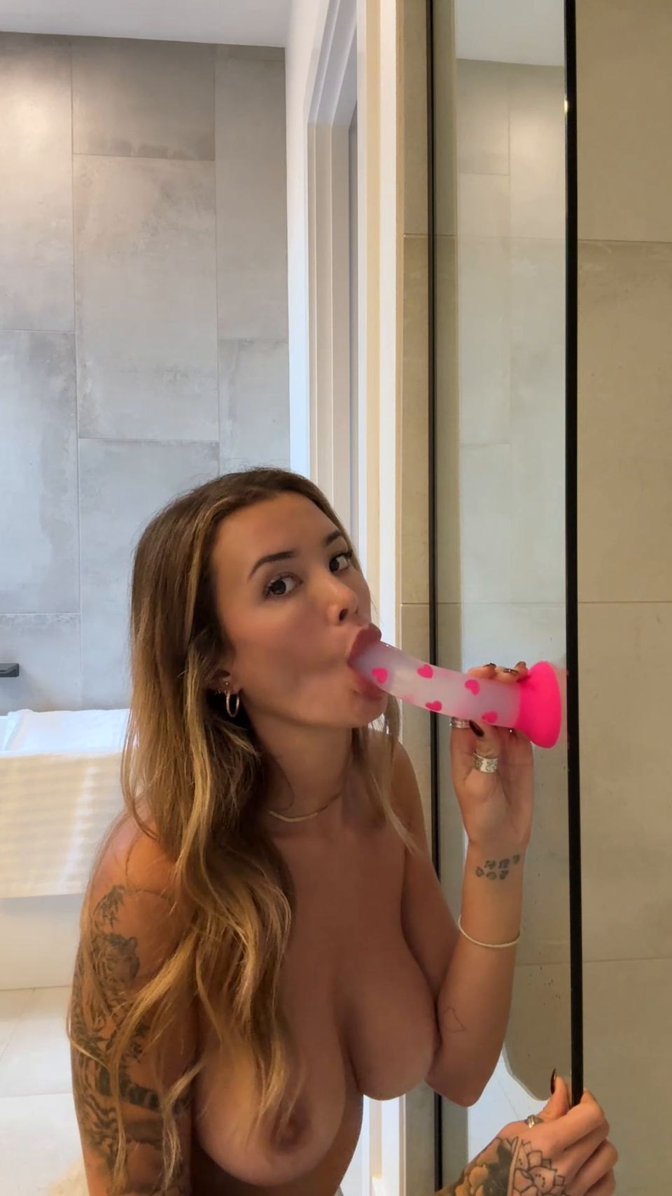 Chely Nazario (indieGold) POV Sloppy BJ Onlyfans (Amateur porn)